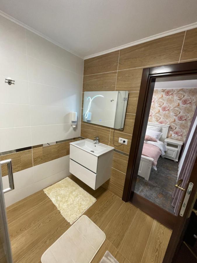 Pensiunea Alexolar New One Arada Экстерьер фото