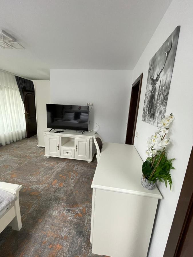 Pensiunea Alexolar New One Arada Экстерьер фото