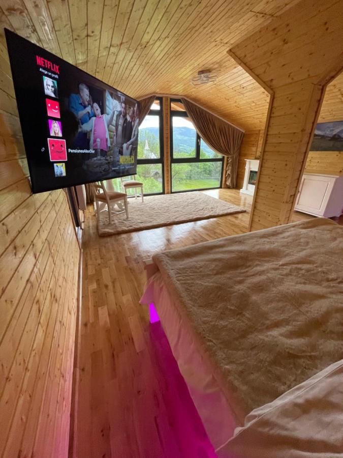 Pensiunea Alexolar New One Arada Экстерьер фото